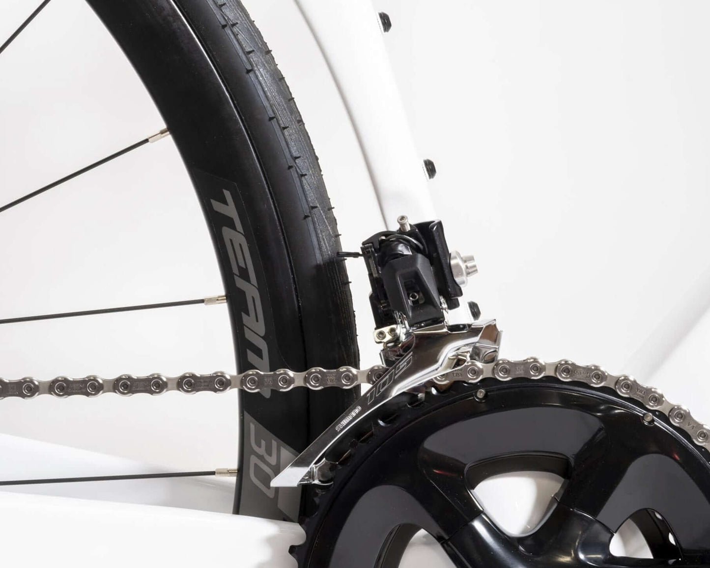 Rogue Shimano 105 road bike - A2