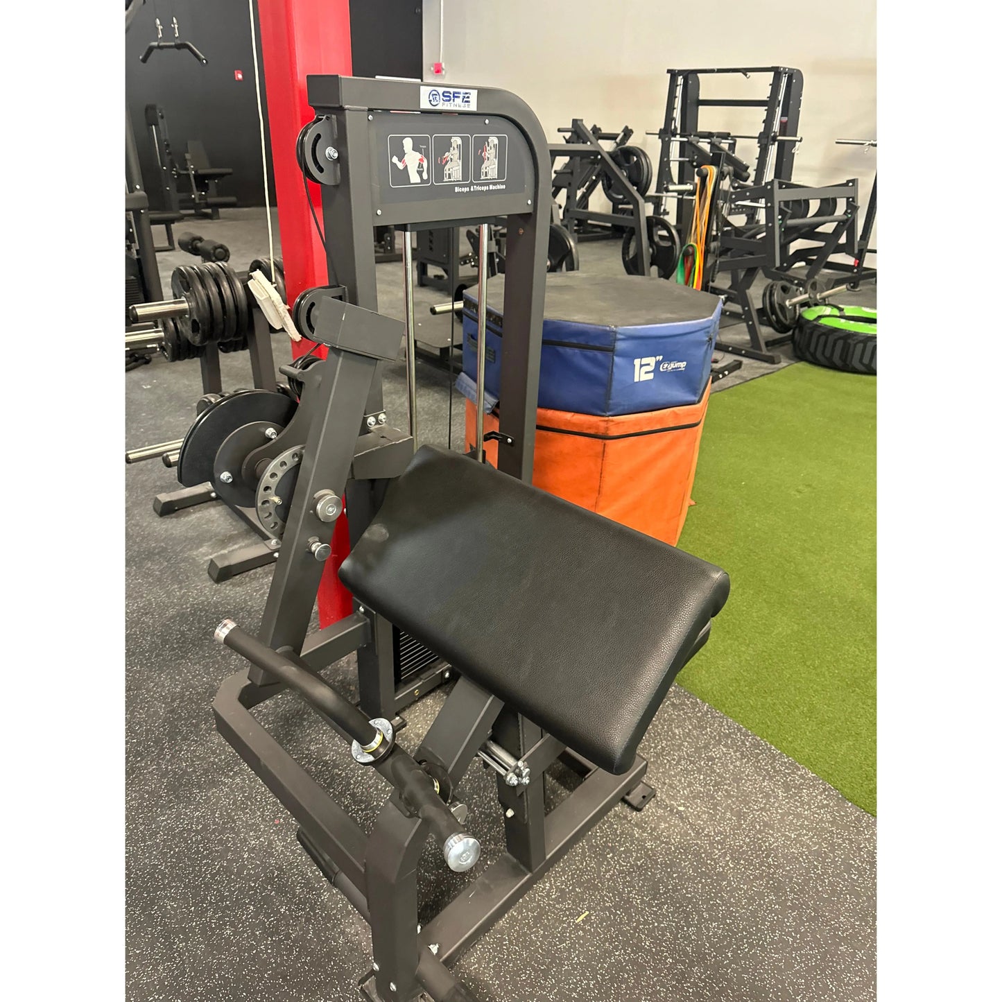 SFE Commercial Bicep & Tricep Combo Machine (New)