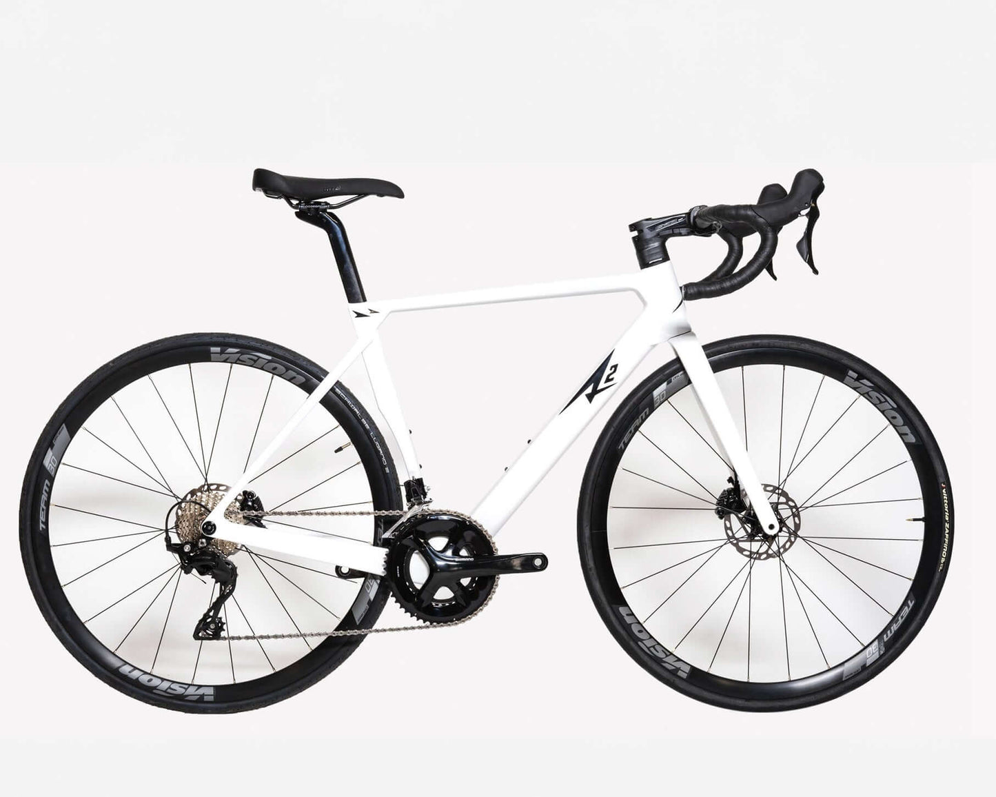 A2 Bikes Rogue - Shimano 105 triathlon bike white side view