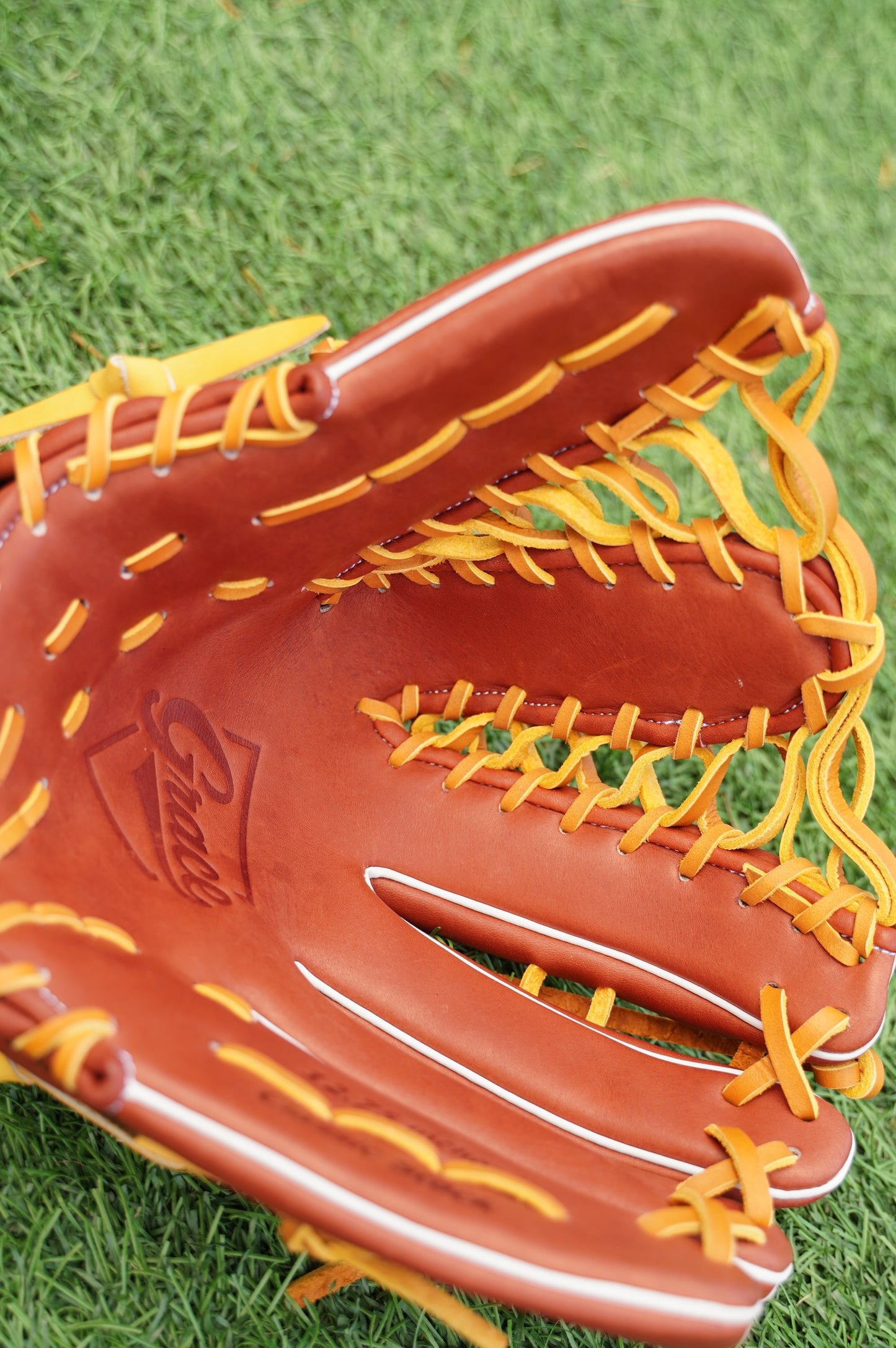 12.75" Outfield 6-Finger Grace Glove