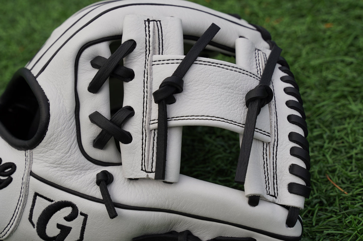 11.25" Infield I-Web Grace Glove - Youth Baseball Glove